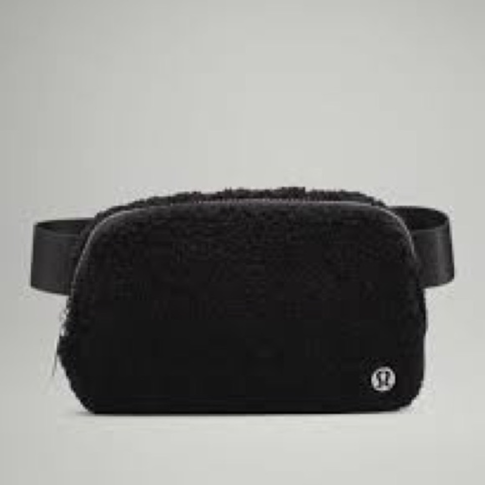❤️❤️ Lululemon Everywhere Belt Bag black fleece - brand new NWT ❤️❤️